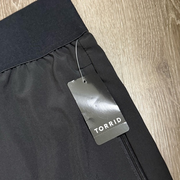 NWT Torrid Happy Camper Stretch Woven Active Pant Black Loungewear PullOn 4 (4X) - Picture 3 of 7